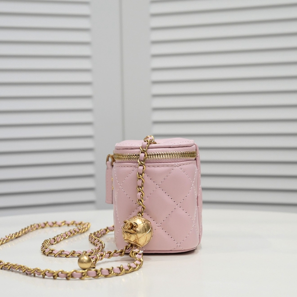 シャネルバッグ背面デザイン